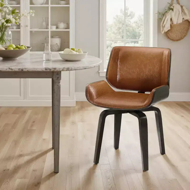 Chaise de salle à manger pivotante en bois courbé avec revêtement en similicuir et pieds en bois massif