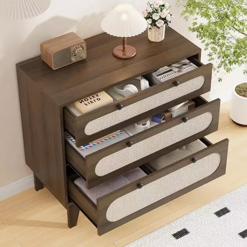 Commode à 3 tiroirs en rotin pour chambre à coucher, avec poignées et pieds en bois, commode de rangement compacte, petite commode moderne, pour chambre à coucher, salon