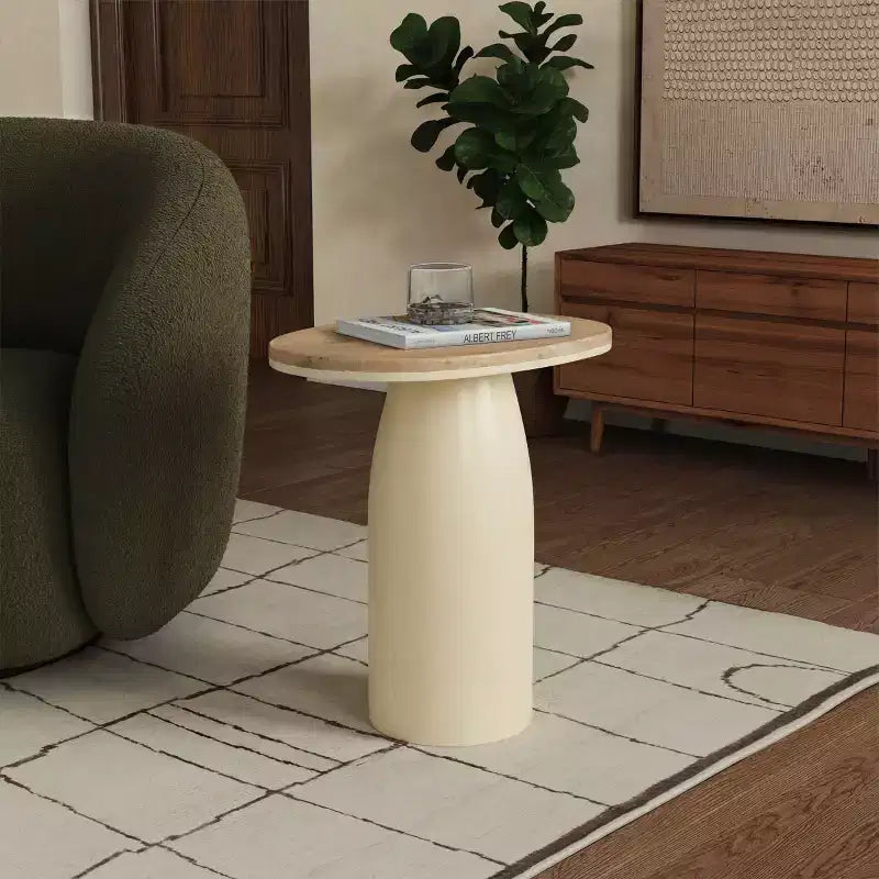 Table d'appoint en bois et laque