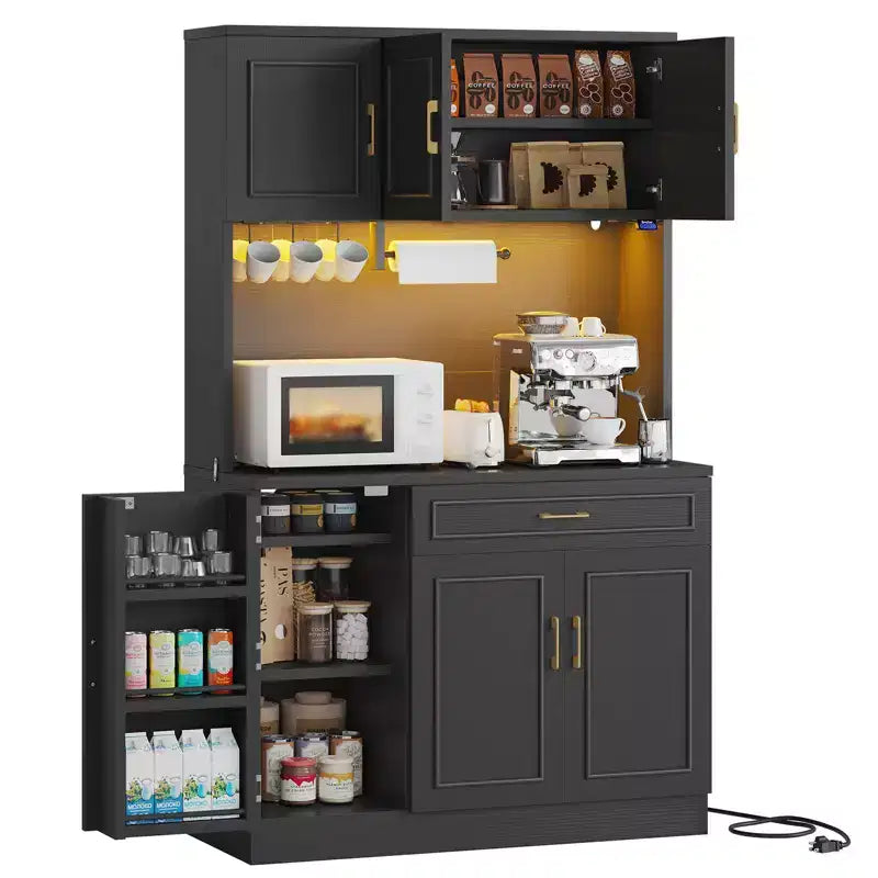 Buffet de cuisine de 71 po en bois manufacturé blanc style rustique avec étagères réglables, éclairage intégré et prise de courant